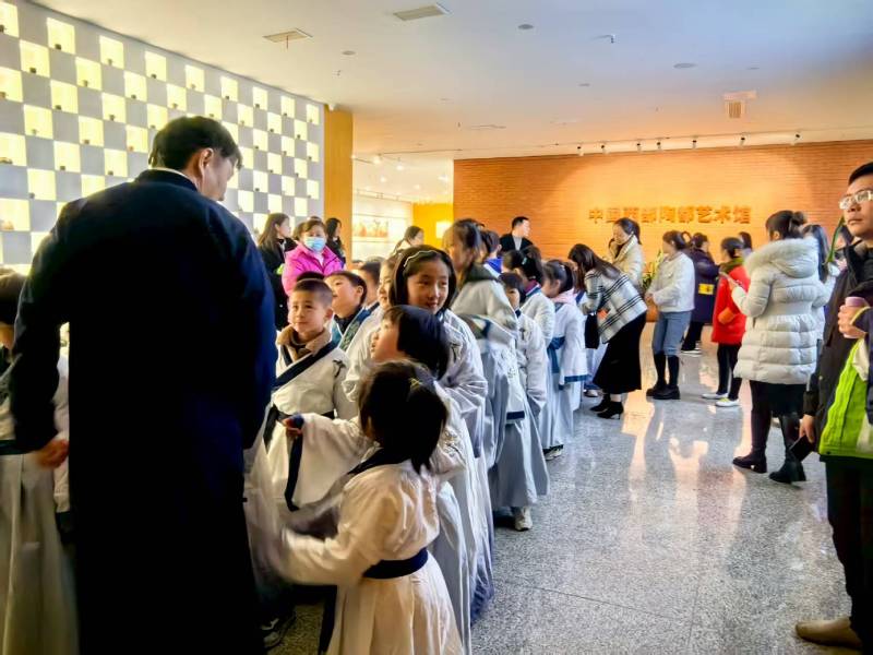 文化赋能：兴海县魔创文旅挖掘城市文化资源的实践探索